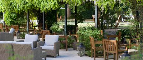 Terrasses des restaurants de l'Hôtel Les Célestins à Vichy (Auvergne)